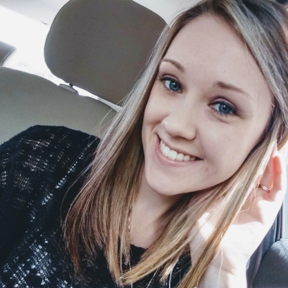 Meet your Posher, Shaina - Picture 1 of 1